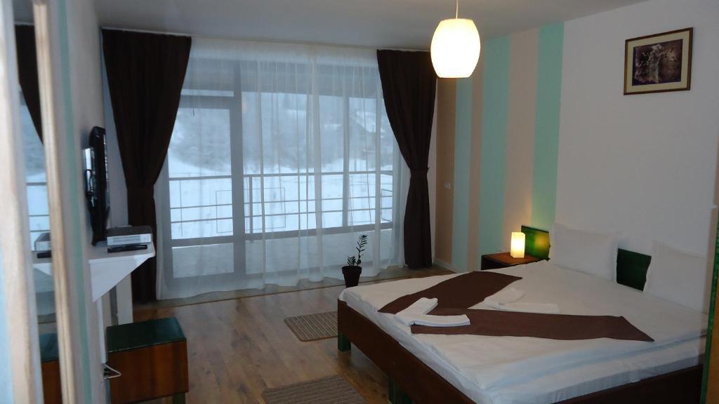 Ezio House Hotel Timisu de Jos Phòng bức ảnh