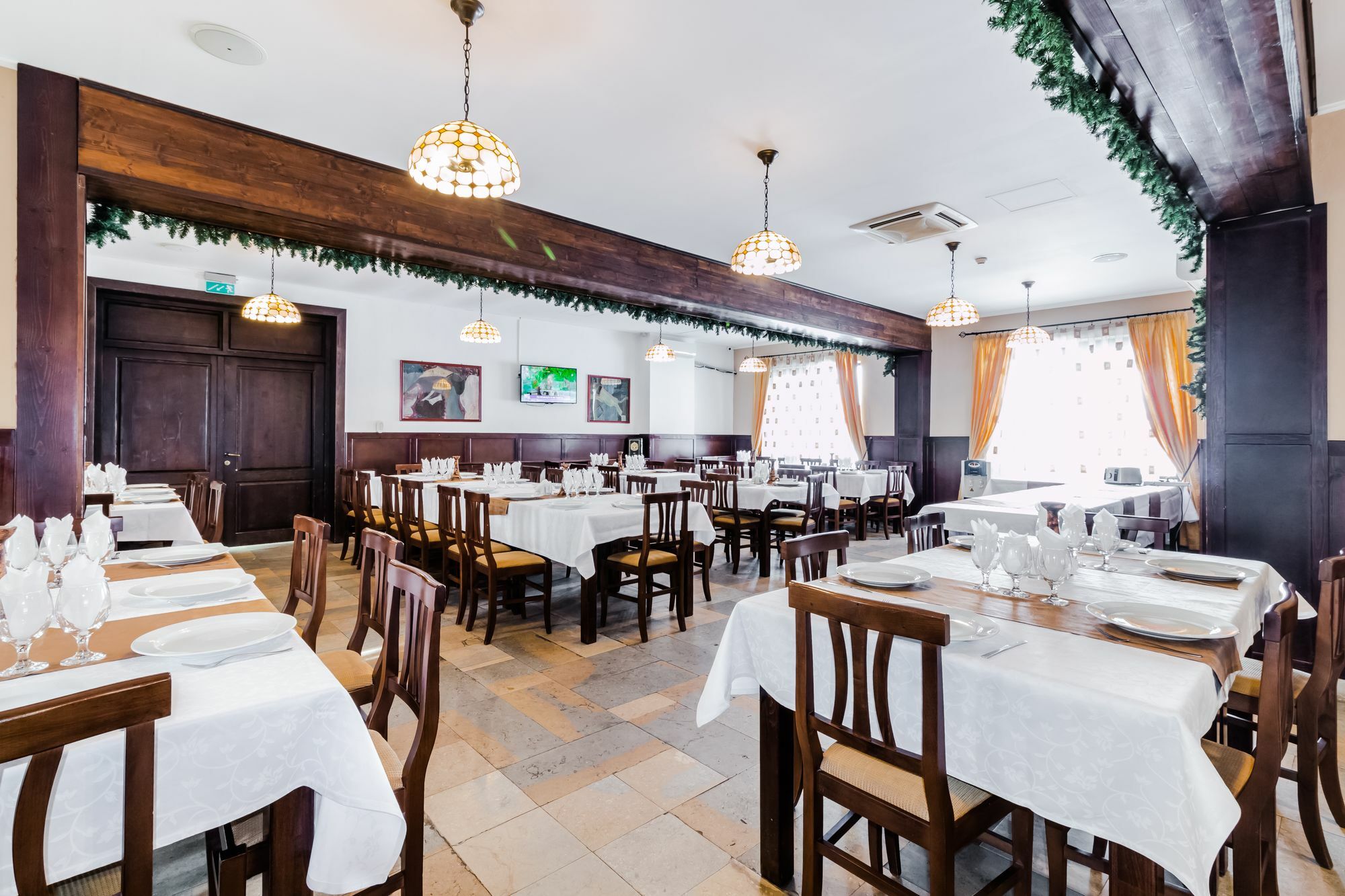 Ezio House Hotel Timisu de Jos Ngoại thất bức ảnh